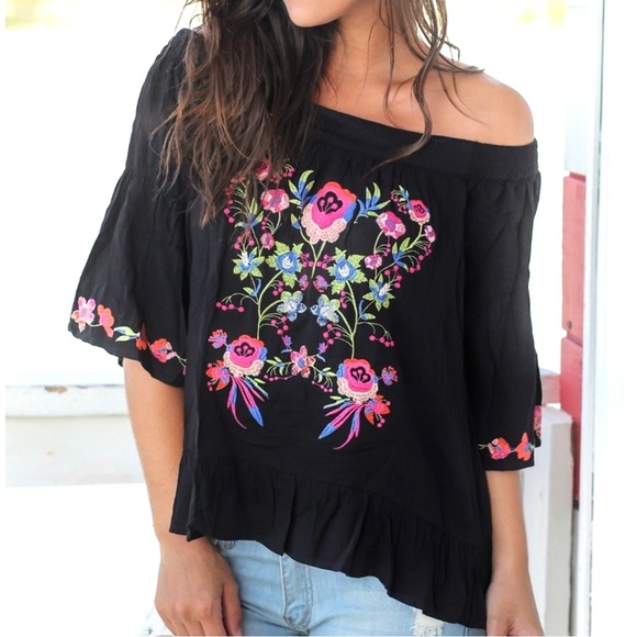 Umgee Black Off the Shoulder Floral Embroidered Top Size S - Picture 1 of 9